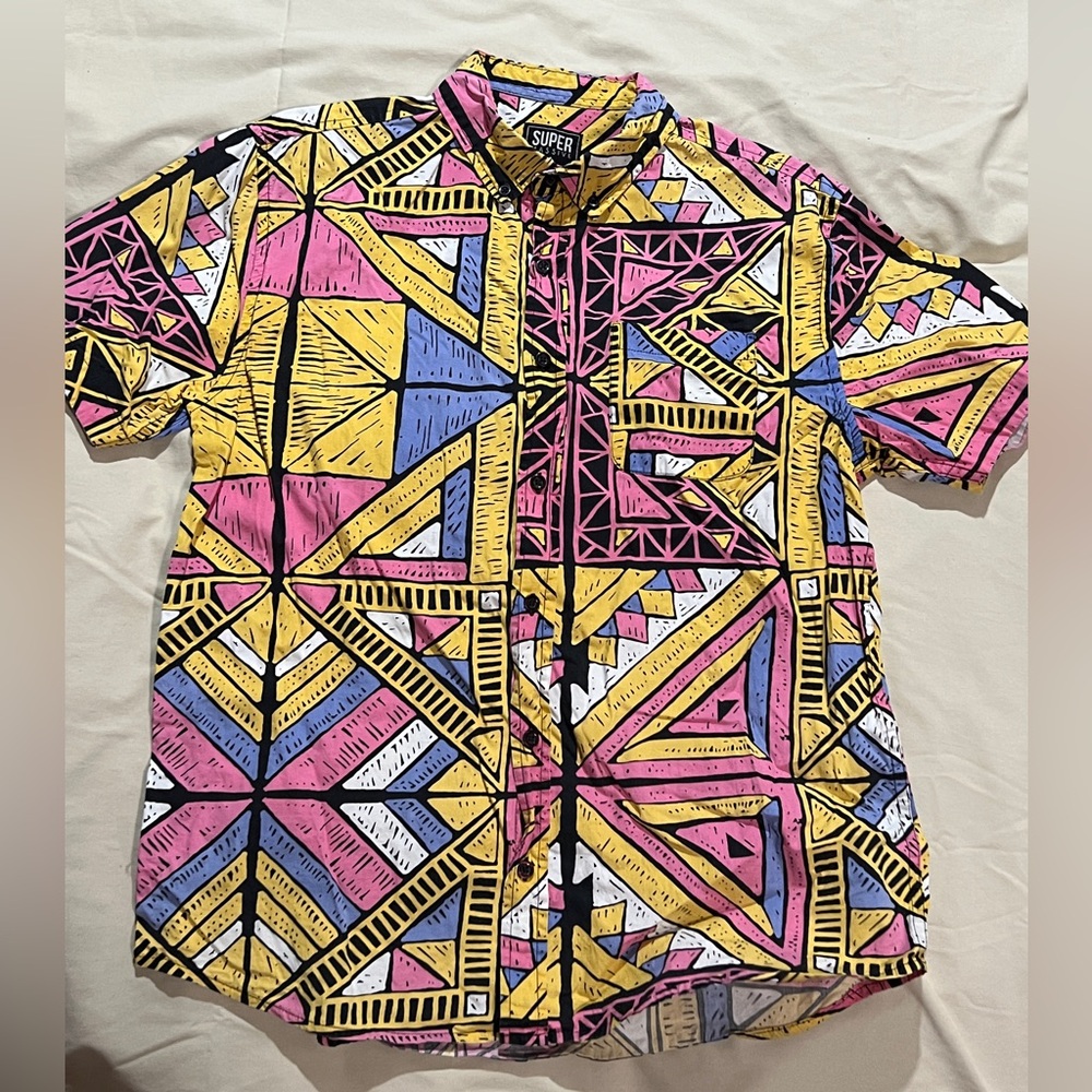 SUPER MASSIVE - Geometric Multicolor Shirt — Size Medium (unisex)